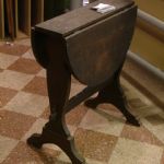 337 4393 DROP-LEAF TABLE